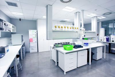 國(guó)家藥監(jiān)局關(guān)于發(fā)布《化妝品安全風(fēng)險(xiǎn)監(jiān)測(cè)與評(píng)價(jià)管理辦法》的公告（2025年第37號(hào)）